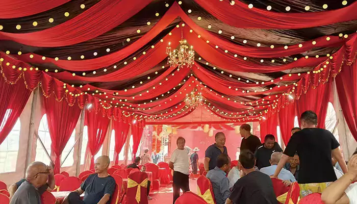 Намёт для віннага банкету, які цягнецца і цягне, робіць рэвалюцыю ў абедах на адкрытым паветры