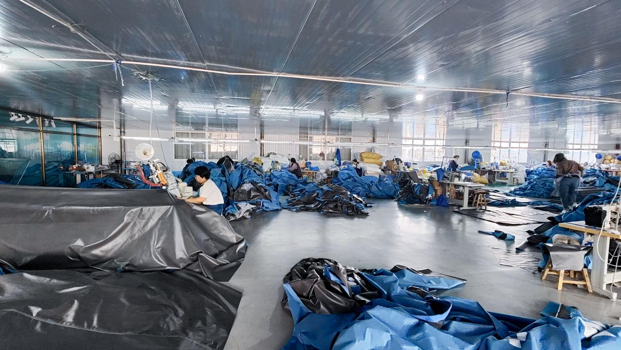 Кампанія Tangshan Pengcheng Outdoor Products адзначае бурны рост заказаў на экспарт, паглыбленне прысутнасці на сусветным рынку, каб прадэманстраваць моц «Інтэлектуальнай вытворчасці ў Кітаі»