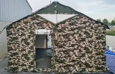 Як вы спраўляецеся з цеснымі памяшканнямі, калі выязная каманда размяшчаецца разам? Баваўняная палатка Tangshan Pengcheng Outdoor Model 84A павышае эфектыўнасць пражывання.